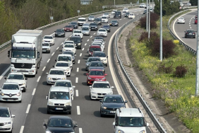 Sürücüler dikkat! Eski ehliyet yenileme ve MTV ödemelerinde bugün son gün