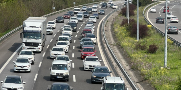 Sürücüler dikkat! Eski ehliyet yenileme ve MTV ödemelerinde bugün son gün